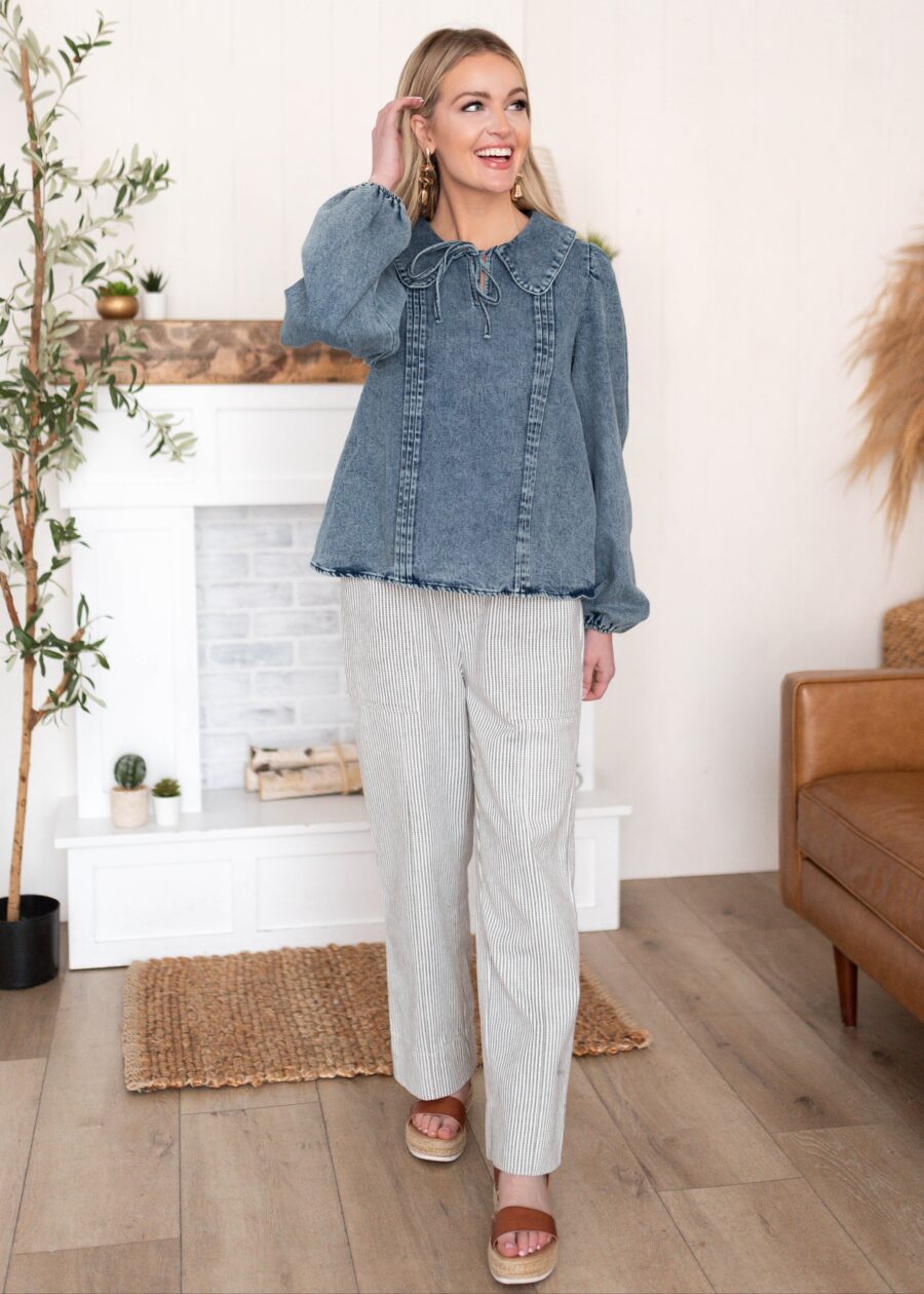 AdelynGreyPinstripePantsAriannaChambrayDenimBlouse_DSC5407.jpg Adelyn Grey Pinstripe Pants
