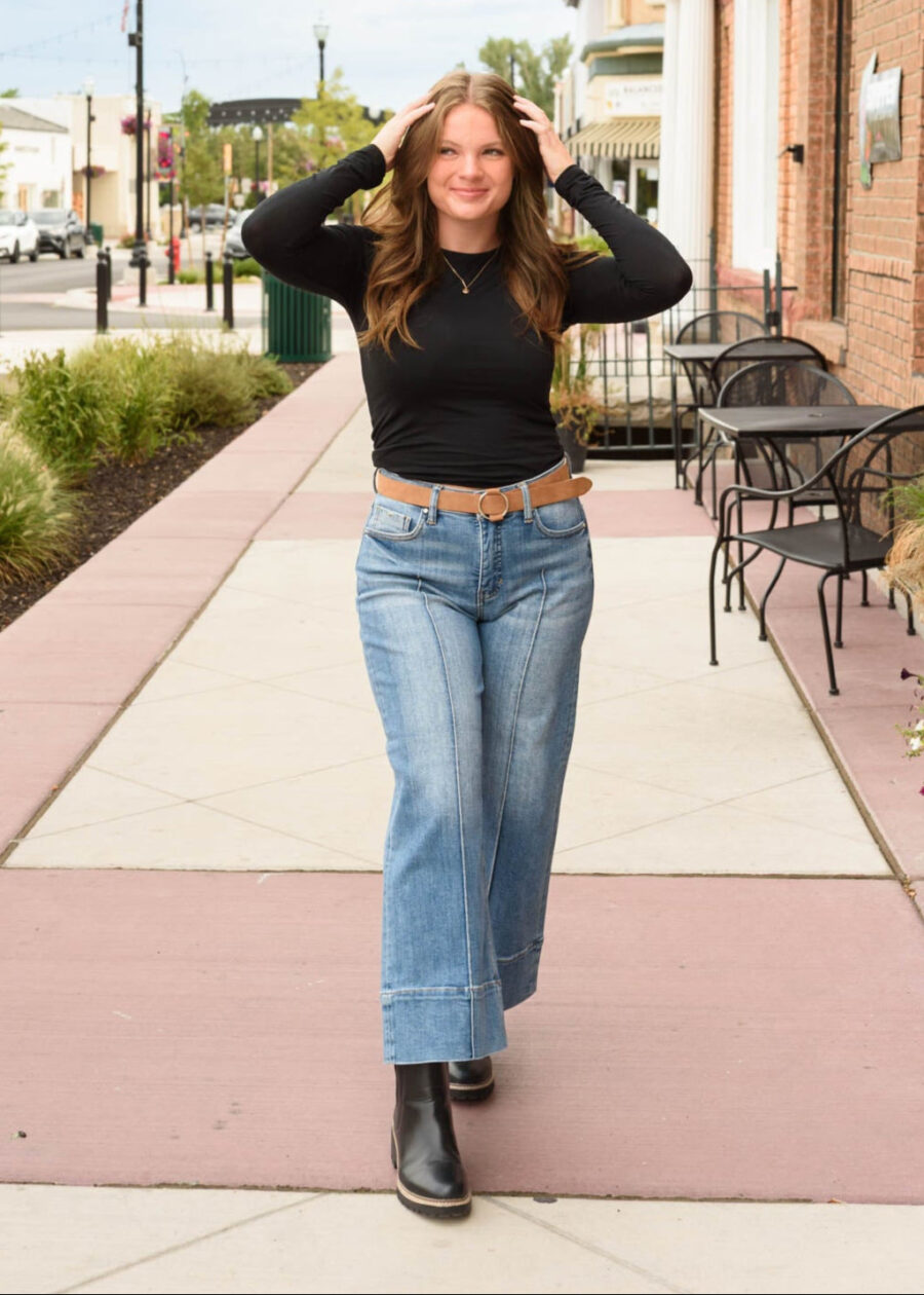 AylaBlackTop_DSC6846.jpg Ayla Black Top