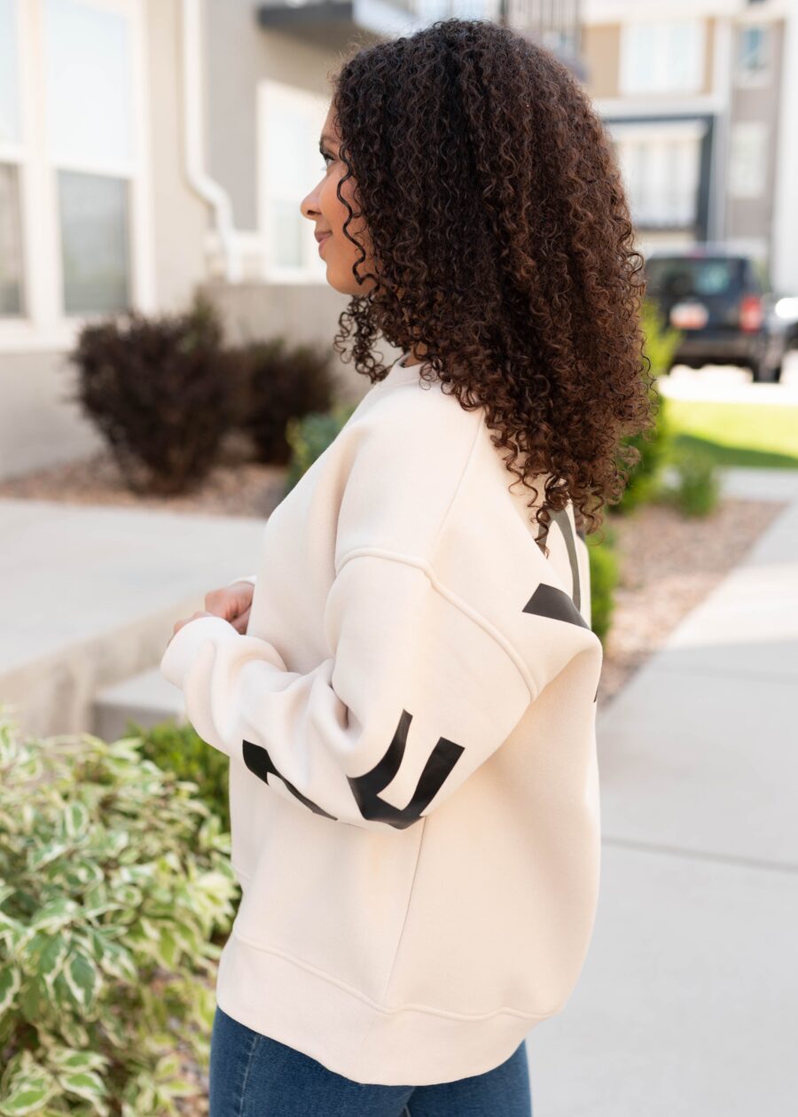 BeYourselfCreamPullover_DSC8019.jpg Be Yourself Cream Pullover