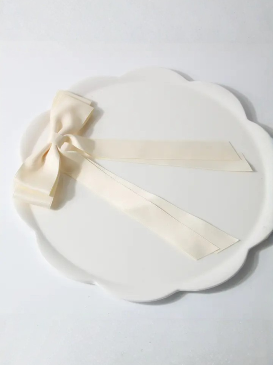Remi Cream Bow